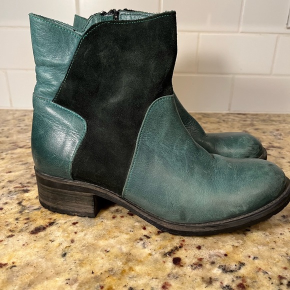 Bueno Ankle Boot - Picture 1 of 8